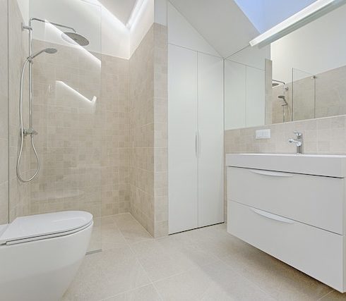 Hoe een spaanplaat badkamerset bijdraagt aan een duurzaam interieur