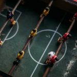 De Betovering van Tafelvoetbal: Een Diepere Duik in de Wereld van Tafelvoetbaltafels